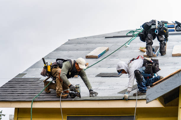 Professional Gutter Installation technician working in Hometown, IL